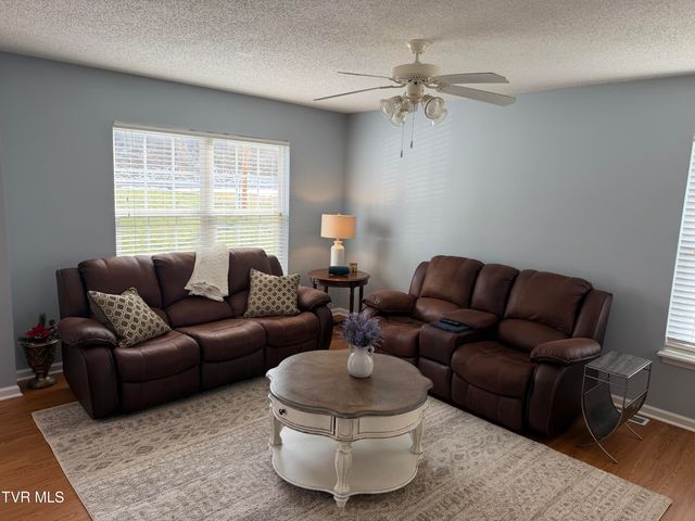 127 Cloverdale Lane, Johnson City, TN 37604