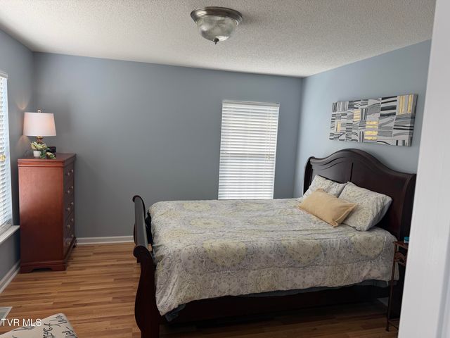 127 Cloverdale Lane, Johnson City, TN 37604