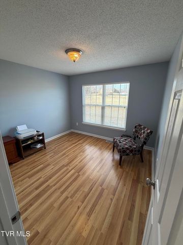 127 Cloverdale Lane, Johnson City, TN 37604