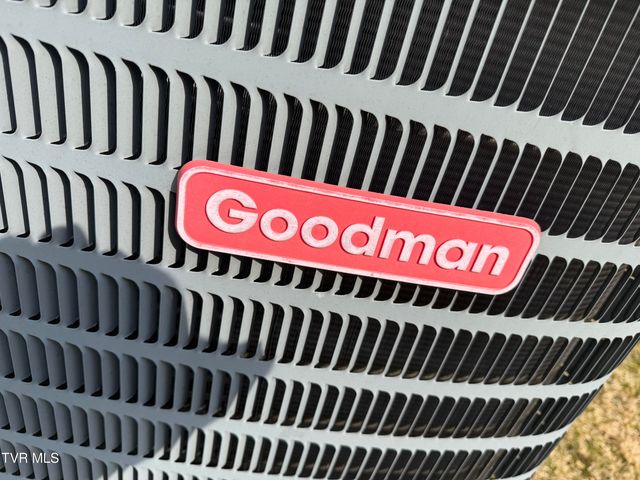 127 Cloverdale Lane, Johnson City, TN 37604