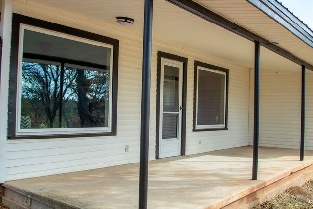 371 Nocona Drive, Nocona, TX 76255