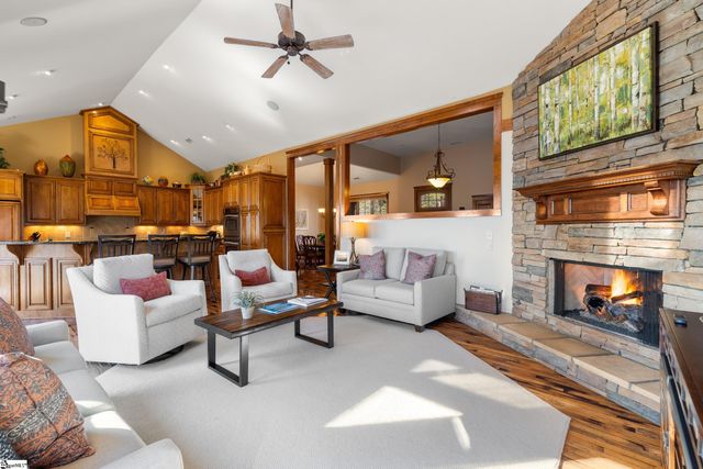 134 Ridgerunner Way, Travelers Rest, SC 29690