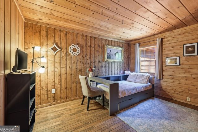 282 Jarrett Manor Estates Road, Toccoa, GA 30577