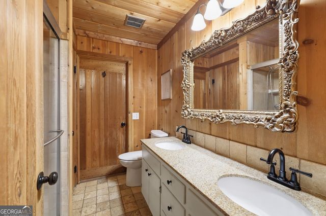 282 Jarrett Manor Estates Road, Toccoa, GA 30577