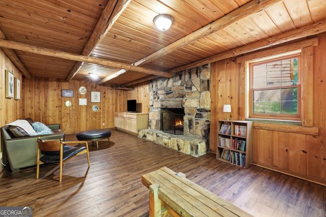 282 Jarrett Manor Estates Road, Toccoa, GA 30577