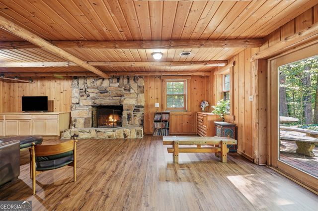 282 Jarrett Manor Estates Road, Toccoa, GA 30577