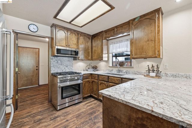 23023 Strauch Dr, Twain Harte, CA 95383