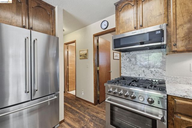 23023 Strauch Dr, Twain Harte, CA 95383