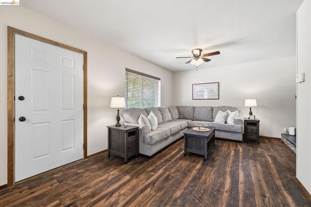 23023 Strauch Dr, Twain Harte, CA 95383