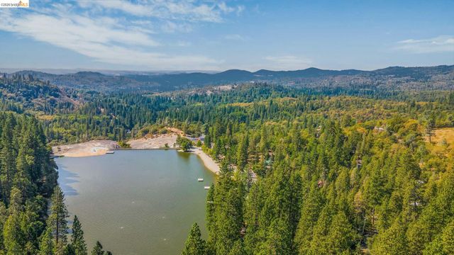 23023 Strauch Dr, Twain Harte, CA 95383