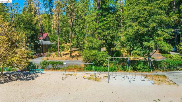 23023 Strauch Dr, Twain Harte, CA 95383