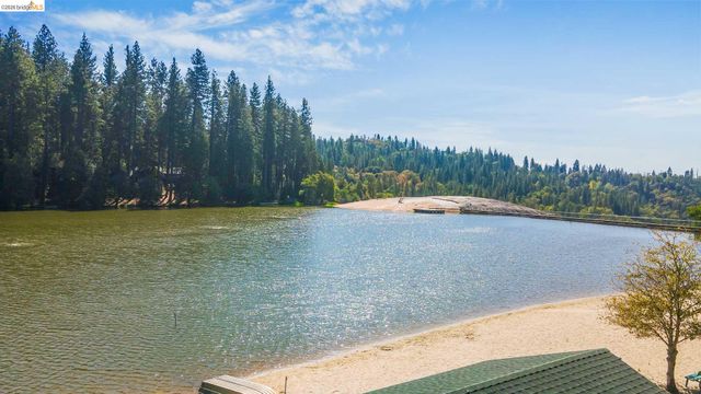 23023 Strauch Dr, Twain Harte, CA 95383