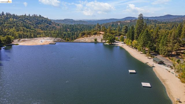 23023 Strauch Dr, Twain Harte, CA 95383