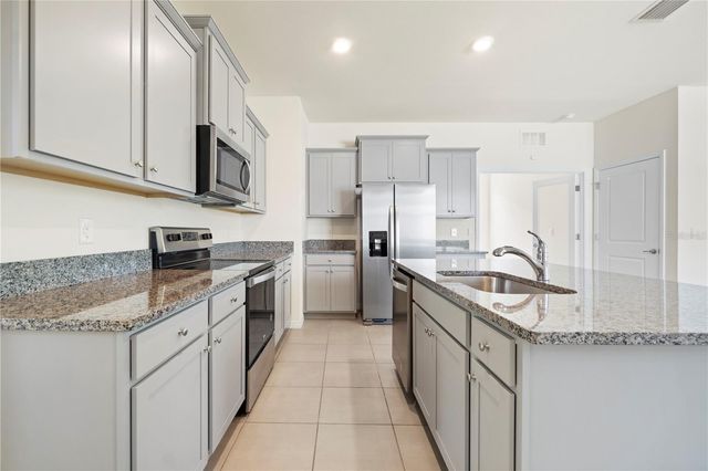 8128 PENROSE PLACE, Wildwood, FL 34785