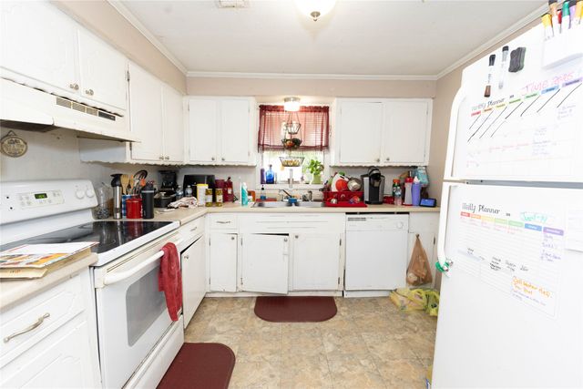 1003 Brooks, New Boston, TX 75570