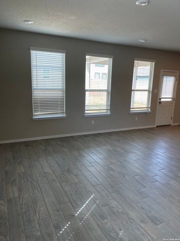 2532 Ayers Dr., Seguin, TX 78155