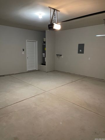 2532 Ayers Dr., Seguin, TX 78155