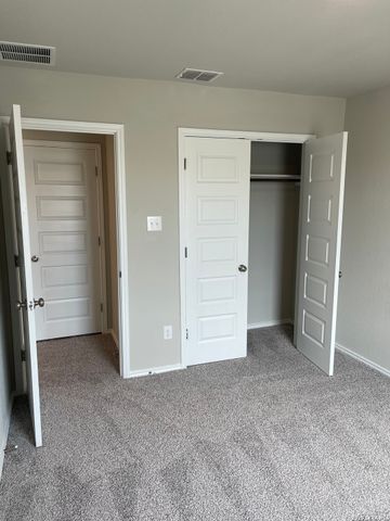 2532 Ayers Dr., Seguin, TX 78155