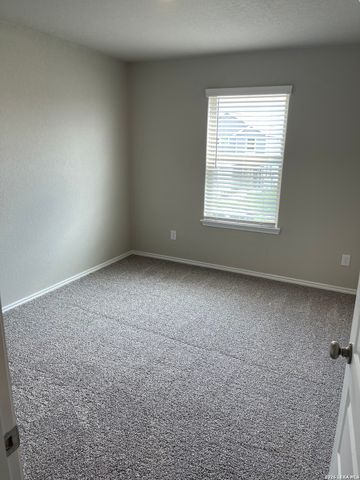2532 Ayers Dr., Seguin, TX 78155