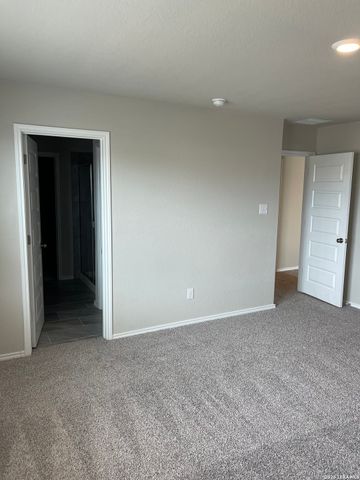2532 Ayers Dr., Seguin, TX 78155