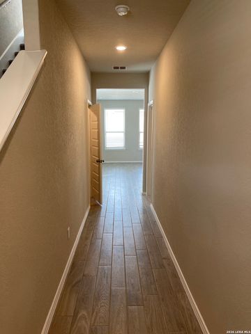 2532 Ayers Dr., Seguin, TX 78155