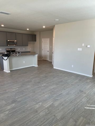 2532 Ayers Dr., Seguin, TX 78155