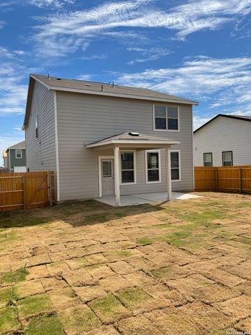 2532 Ayers Dr., Seguin, TX 78155
