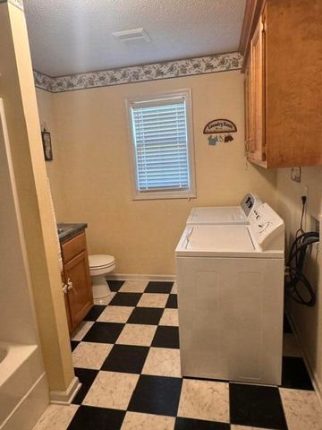 1032 Longleaf Drive, Manning, SC 29102