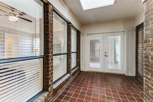 3802 Woodside Drive, Arlington, TX 76016