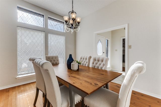 3802 Woodside Drive, Arlington, TX 76016