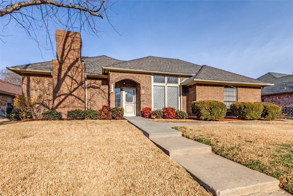 3802 Woodside Drive, Arlington, TX 76016