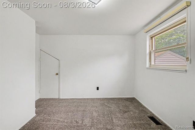 2451 Valley Lane Drive, Grand Blanc, MI 48439