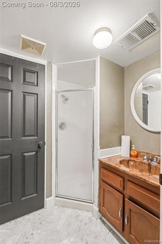 2451 Valley Lane Drive, Grand Blanc, MI 48439