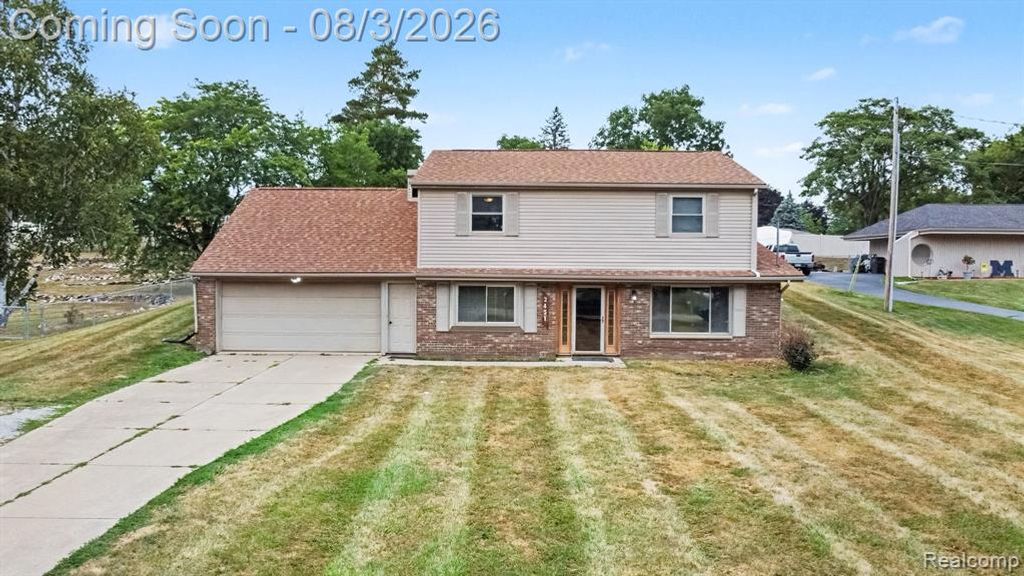 2451 Valley Lane Drive, Grand Blanc, MI 48439