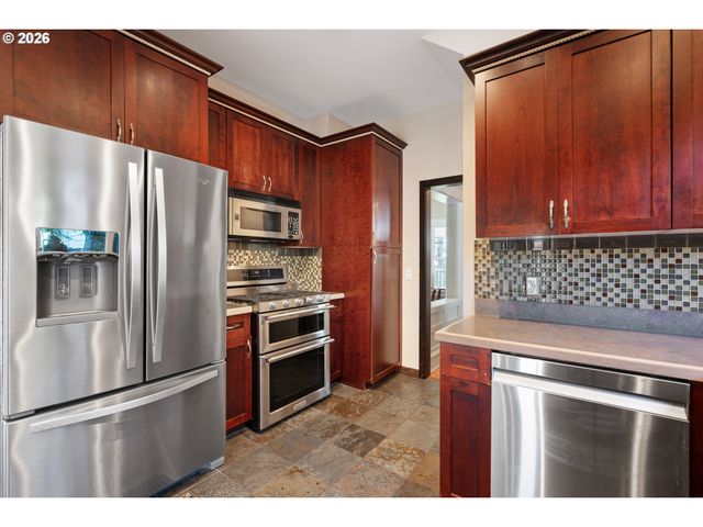 602 Nw 18TH Loop, Camas, WA 98607