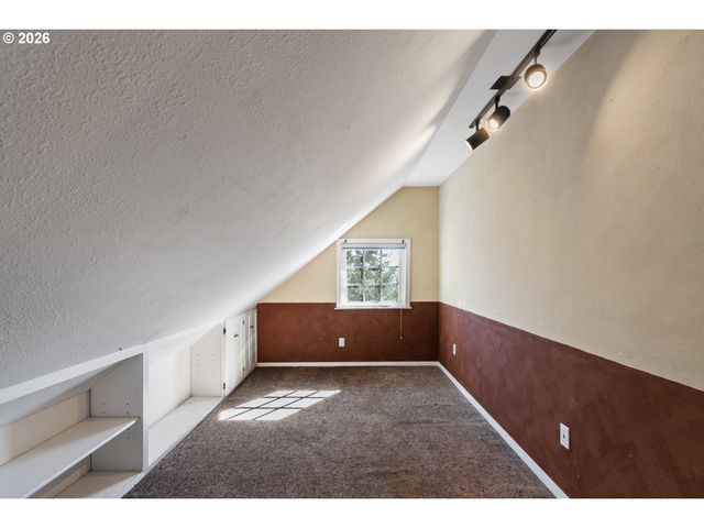 602 Nw 18TH Loop, Camas, WA 98607