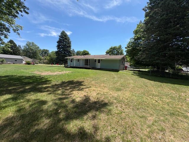 377 W Jefferson Street, Newaygo, MI 49337