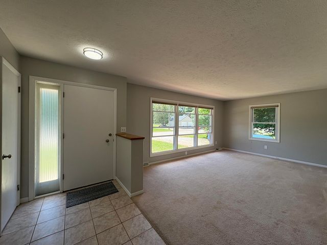 377 W Jefferson Street, Newaygo, MI 49337