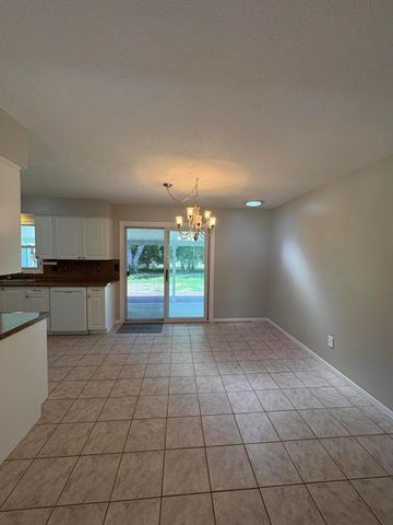 377 W Jefferson Street, Newaygo, MI 49337