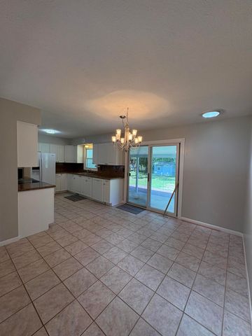 377 W Jefferson Street, Newaygo, MI 49337