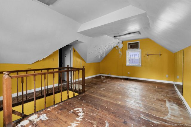 32 Tibbetts Road, Yonkers, NY 10705