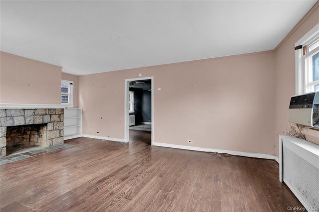 32 Tibbetts Road, Yonkers, NY 10705