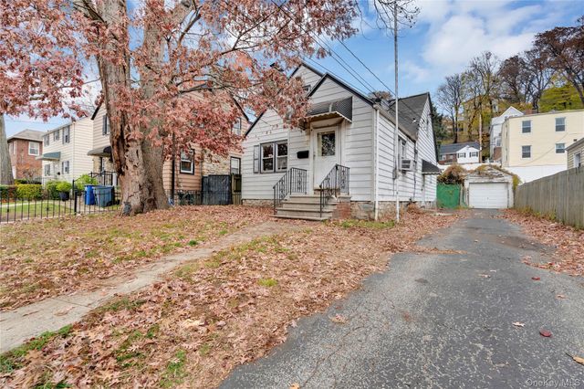 32 Tibbetts Road, Yonkers, NY 10705