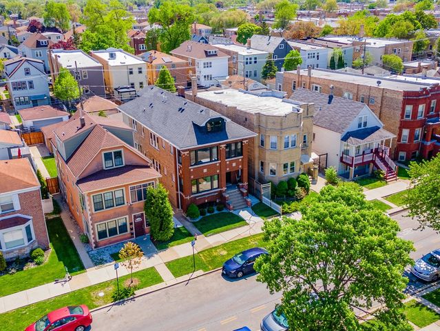 5131 W Roscoe Street, Chicago, IL 60641