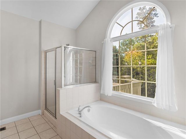 152 Vinings Lake Court, Mableton, GA 30126