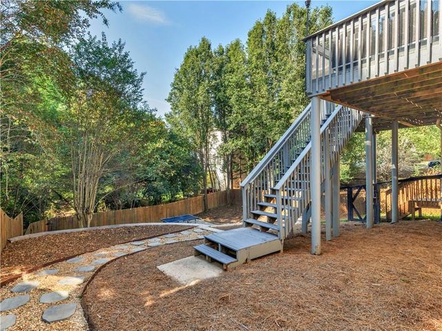 152 Vinings Lake Court, Mableton, GA 30126