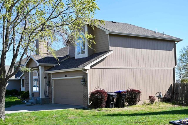 2522 SW Windermere CT, Topeka, KS 66614