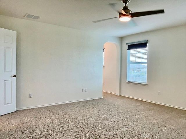 213 Asher Blue DR 7, Hutto, TX 78634