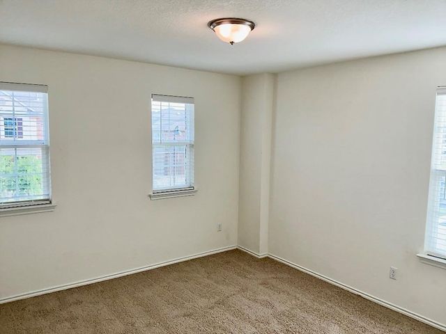 213 Asher Blue DR 7, Hutto, TX 78634