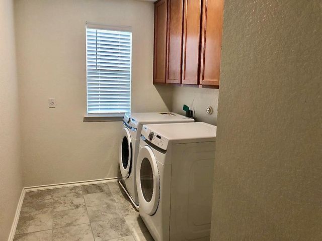 213 Asher Blue DR 7, Hutto, TX 78634